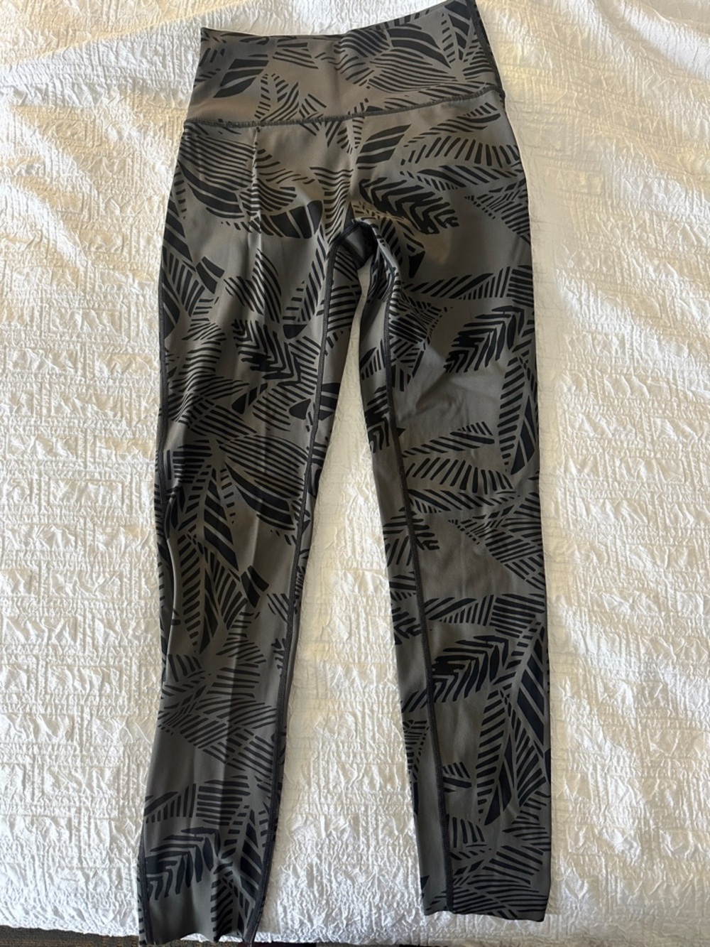 aerie Grey and Black Leaf Print Leggings - SO SOFT!